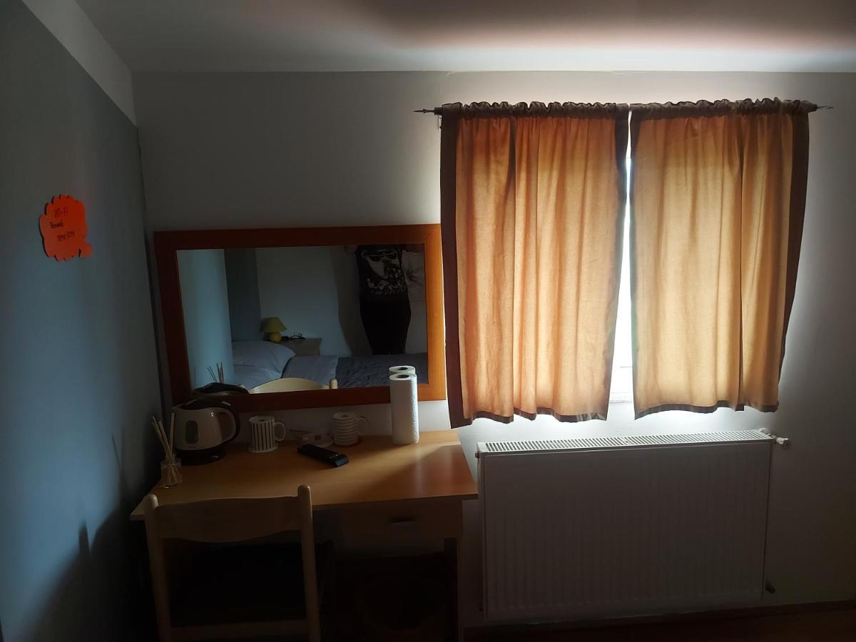 Guest House Neno Ogulin Exteriér fotografie